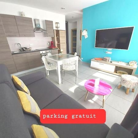 42M2 Au R D C Grand Parking 250 Gratuit Face Au Logement 400 M Centre-Ville Arras Exterior photo
