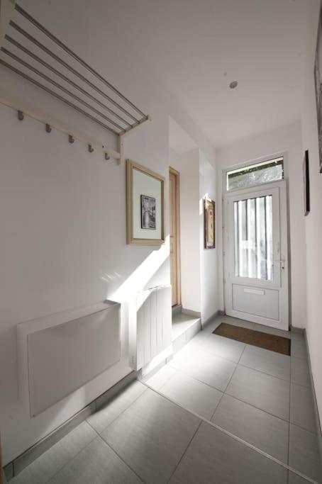 42M2 Au R D C Grand Parking 250 Gratuit Face Au Logement 400 M Centre-Ville Arras Exterior photo