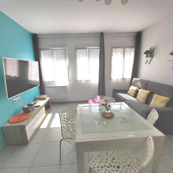42M2 Au R D C Grand Parking 250 Gratuit Face Au Logement 400 M Centre-Ville Arras Exterior photo